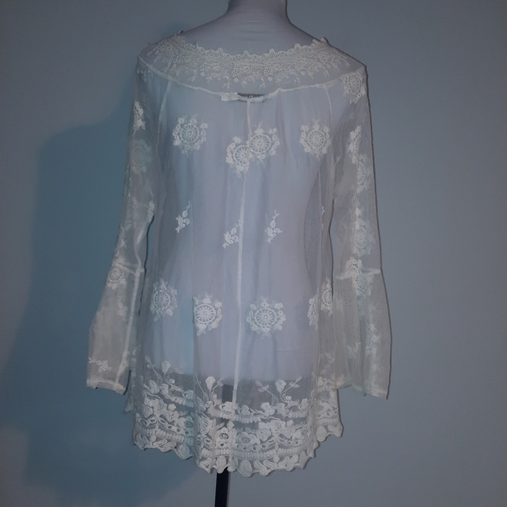 Romantic Sheer Blouse With Bell Sleeves Size 1XL - Picture 5 of 9